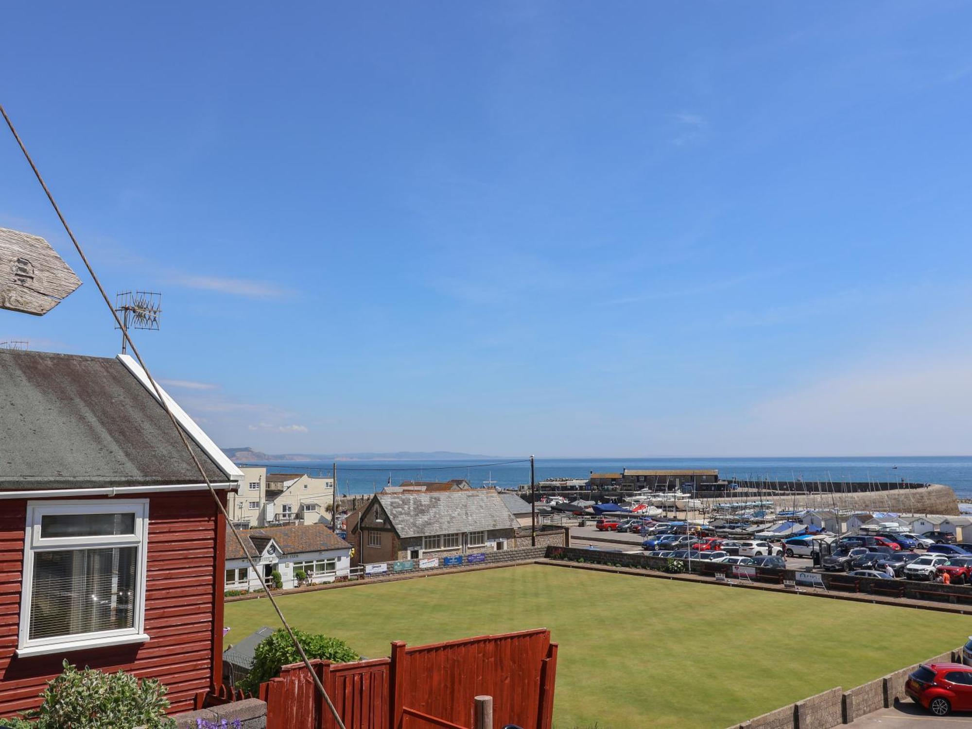 Granny'S Teeth Villa Lyme Regis Luaran gambar