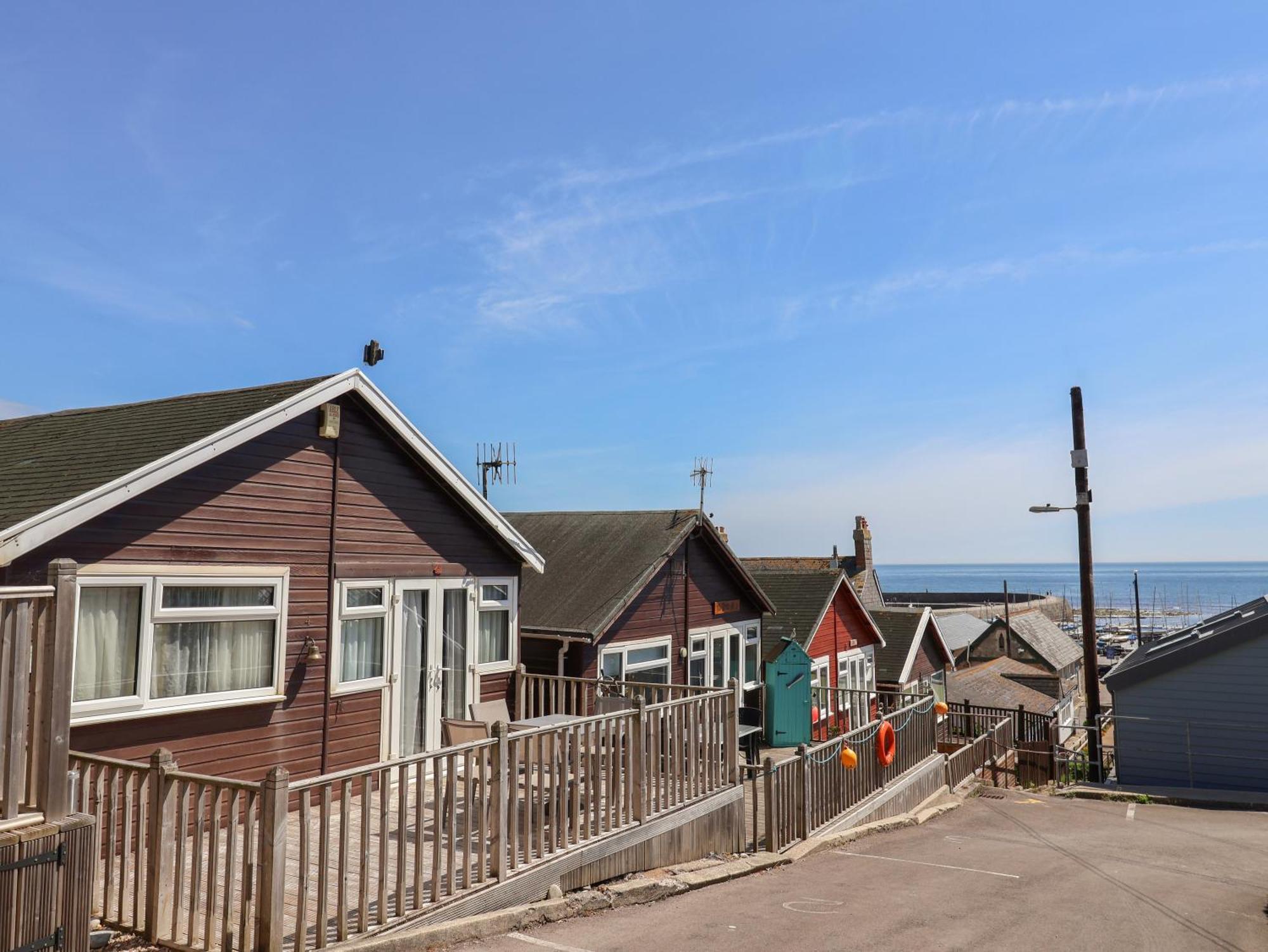 Granny'S Teeth Villa Lyme Regis Luaran gambar